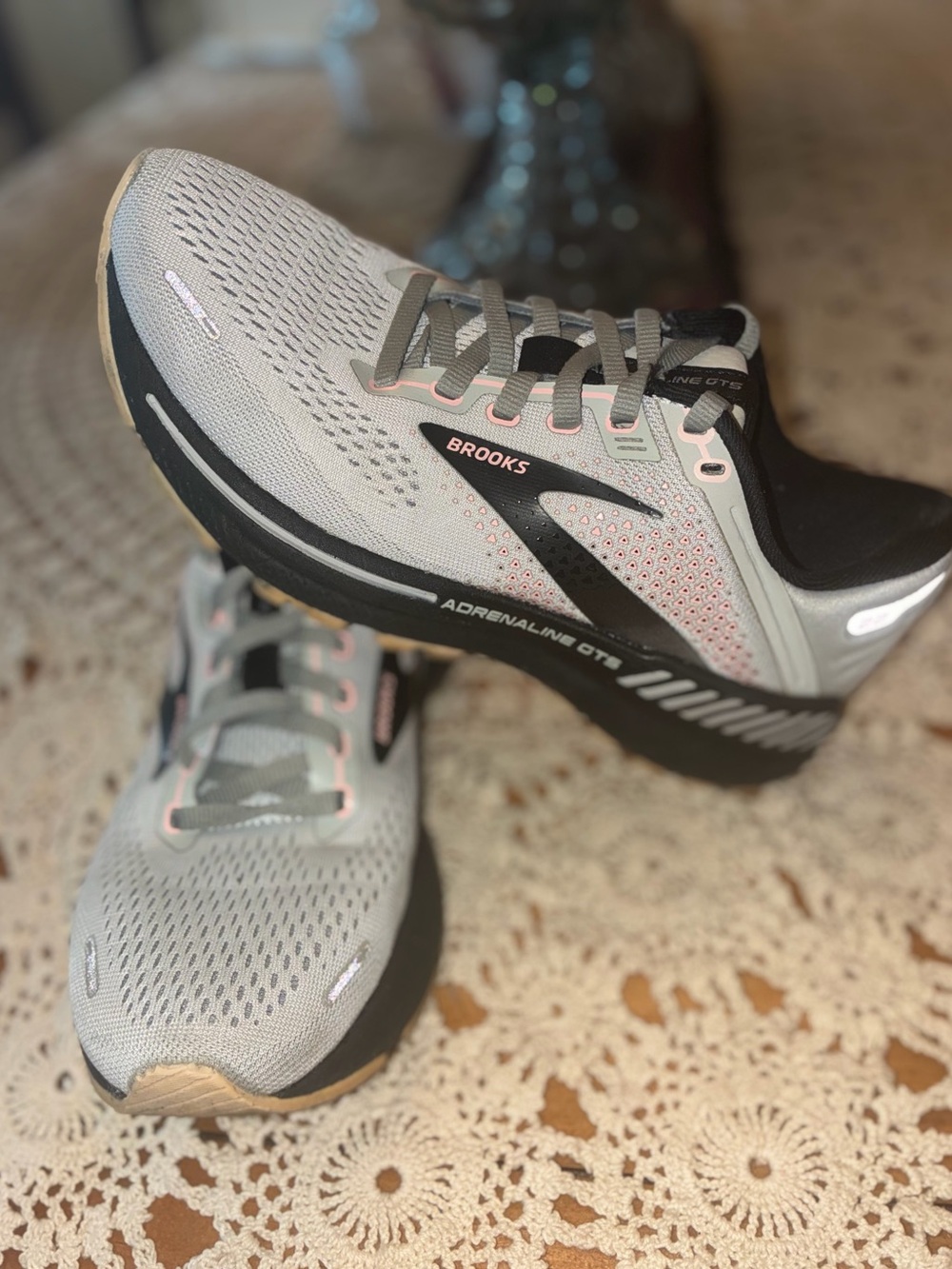 Brooks Adrenaline GTS Women's Running Shoes in Light Gray and Pink